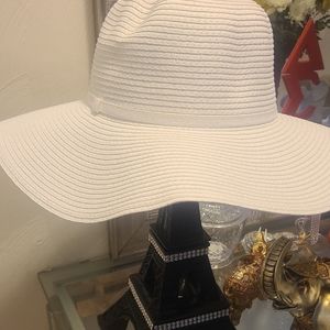 Elegant White Sun Hat